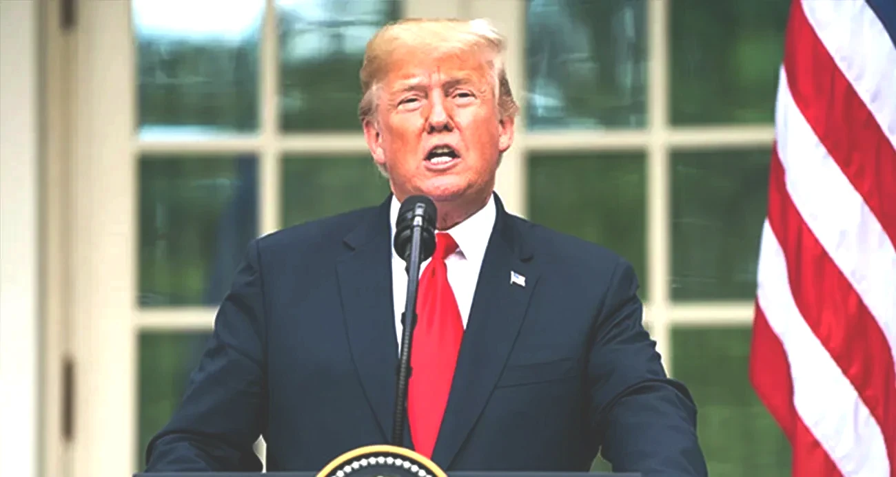 ABD Başkanı Donald Trump’ın İran’a yönelik müdahale sinyalleri sonrasında altın ve gümüş değer kaybı yaşadı. Petrol fiyatları yüzde 7 artış gösterirken, altın ve gümüş %4 azaldı.