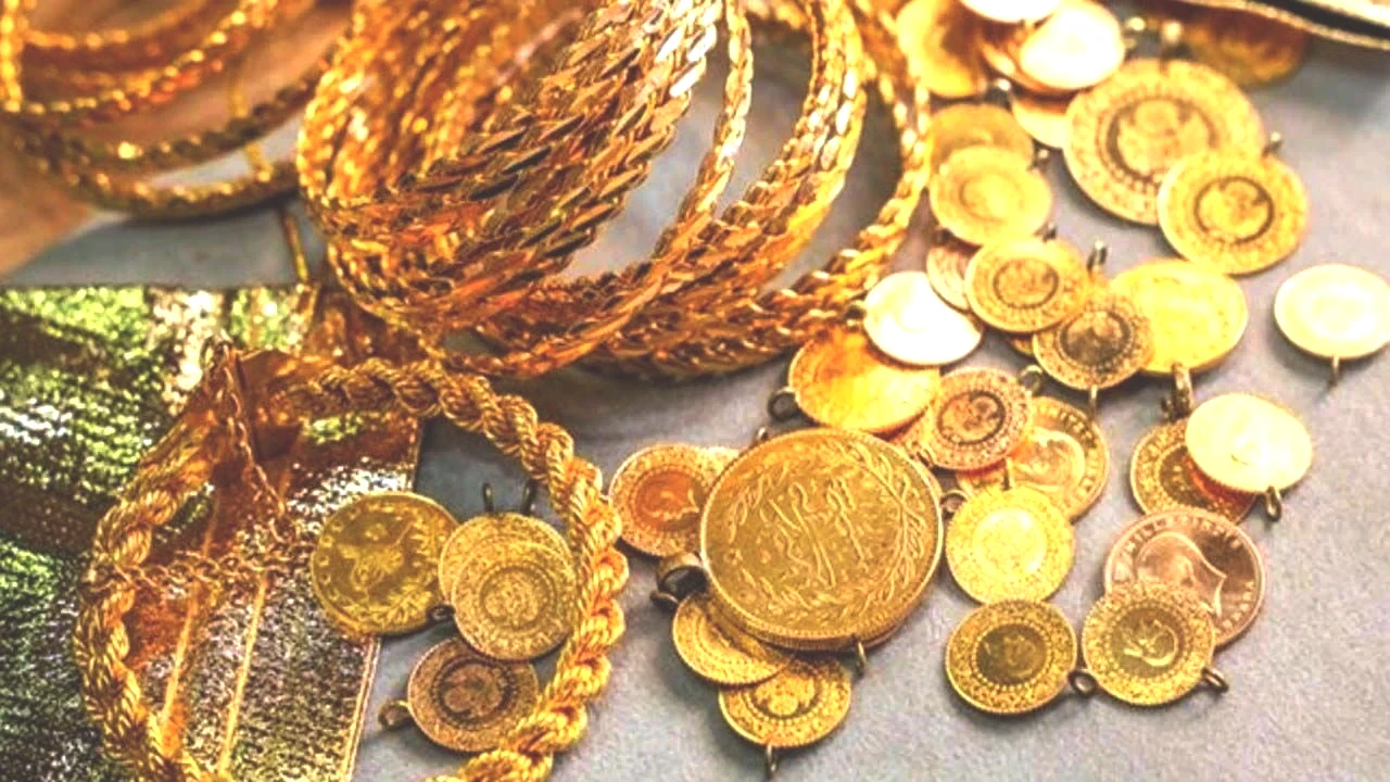 Memiş, bu süreçte altın fiyatlarının geniş bir bantta dalgalanabileceğini ifade ederek, bunun kısa vadedeki ticaretlerde ciddi riskler barındırdığını da ekledi.